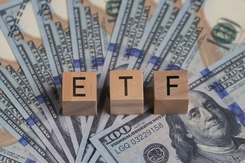 nên mua quỹ etf nào